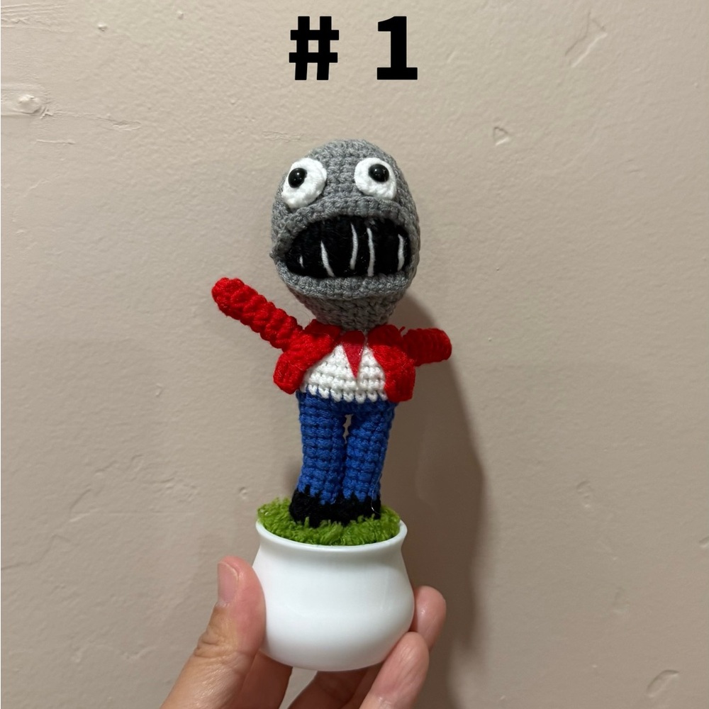 🧶Handmade Cute Mini crocheted potted flowers